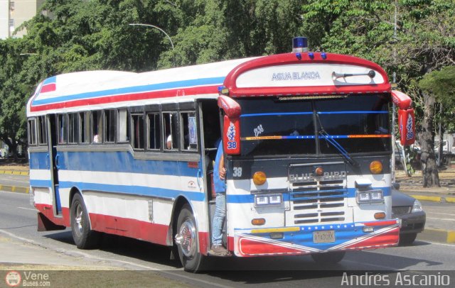 Transporte Agua Blanca 38 por Andr�s Ascanio