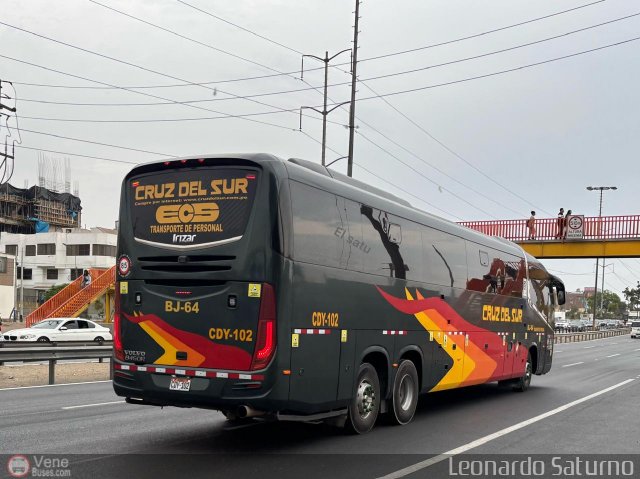 Transportes Cruz del Sur S.A.C. BJ-64 por Leonardo Saturno