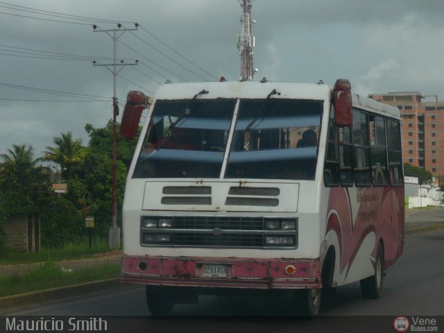 Particular o Desconocido 02 por Mauricio Smith