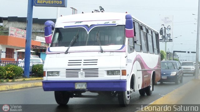 Particular o Desconocido 51 por Leonardo Saturno