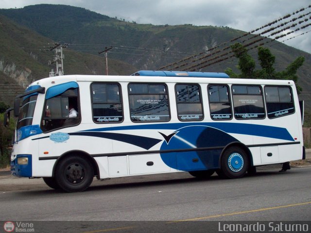 L�nea 12 de Octubre 038 por Leonardo Saturno