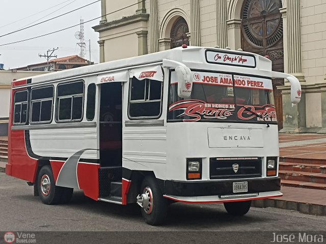 TA - A.C. L�nea Jos� Amando P�rez 16 por Jos� Mora