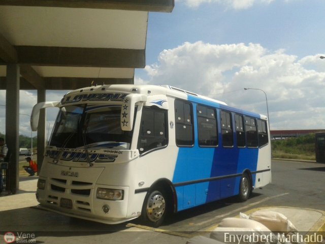 Particular o Desconocido oc148 por Oliver Castillo