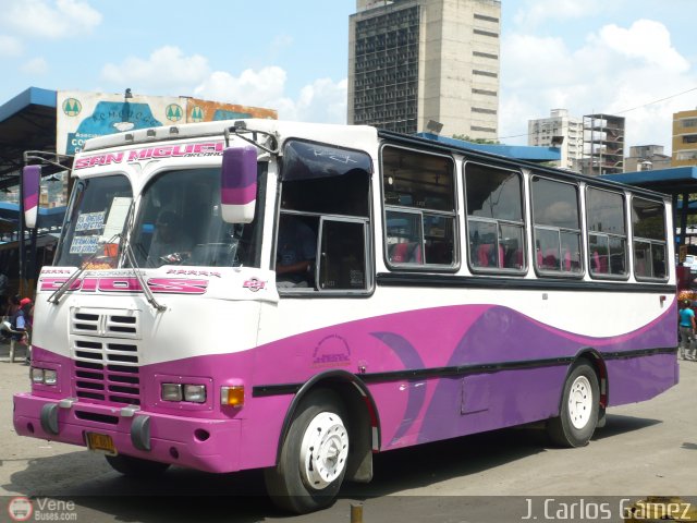 C.U. Caracas - Los Teques A.C. 063 por J. Carlos G�mez