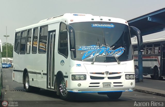 L�nea Altagracia 30 por Aaron Riera