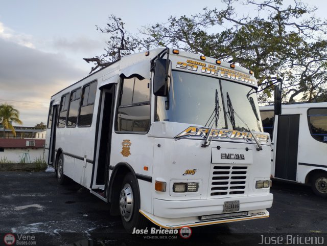 U.C. 23 de Enero 104 por Jos� Brice�o