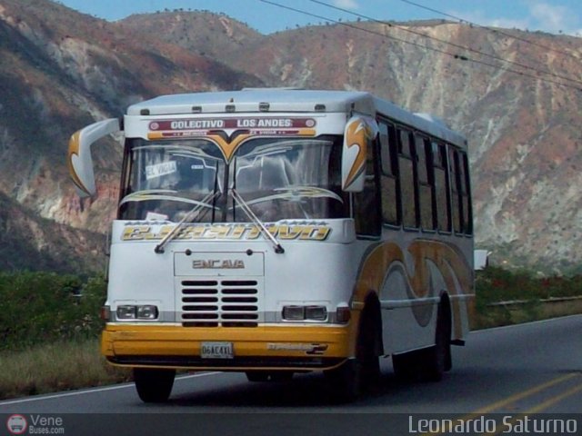 Colectivo Los Andes 99 por Leonardo Saturno