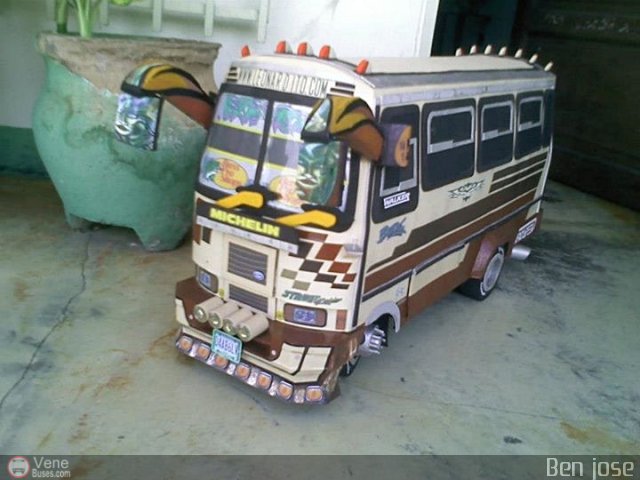 Maquetas y Miniaturas El Chamo benn  por Benjamin Magdaniel