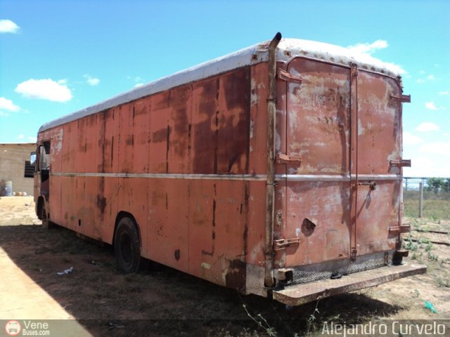 En Chiveras Abandonados Recuperaci�n VOLVO por Alejandro Curvelo