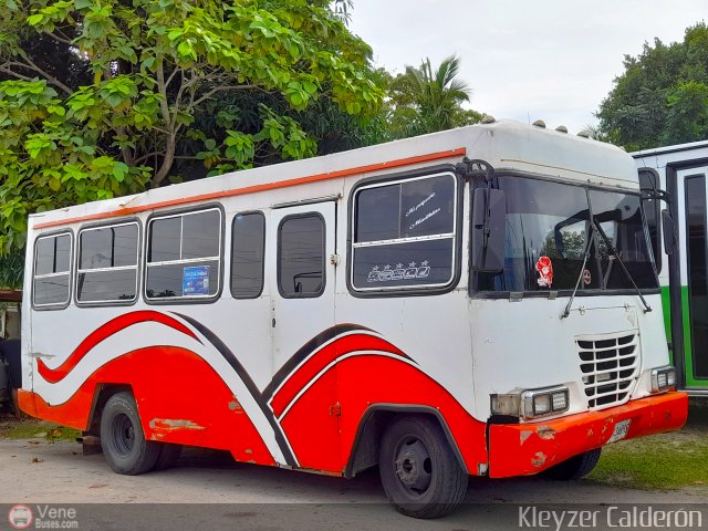 L�nea Monte Carmelo 01 por Kleyzer Calder�n