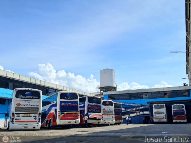 Garajes Paradas y Terminales Caracas-TerPrivEoca por Josue S�nchez