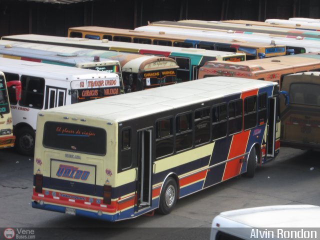 Transporte Unido 052 por Alvin Rond�n