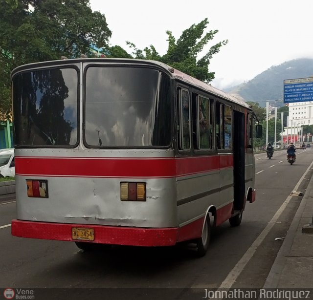 DC - U.C. Venezuela 329 por Jonnathan Rodr�guez