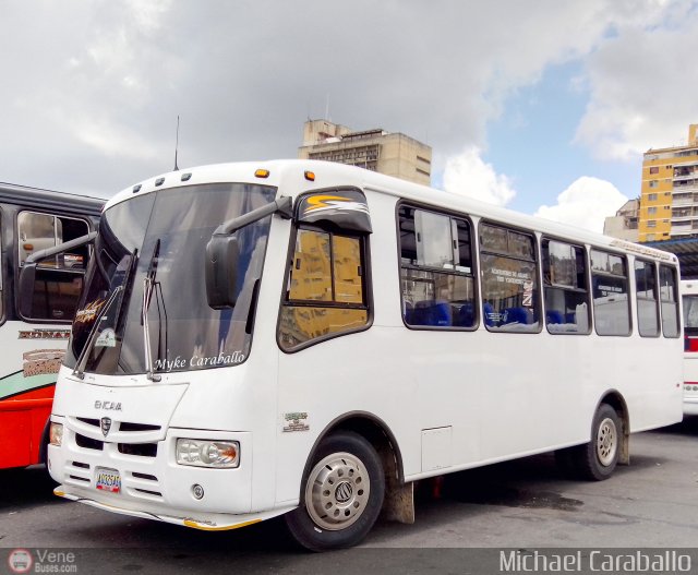 A.C. de Transporte N�mero Uno R.L. 049-A por Michael Caraballo