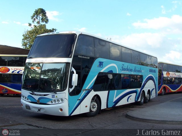A.C. Mixta de Transporte T�chira M�rida R.L. 0121 por J. Carlos G�mez