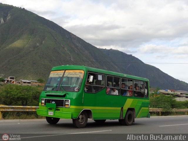 ME - L�nea San Isidro 52 por Alberto Bustamante