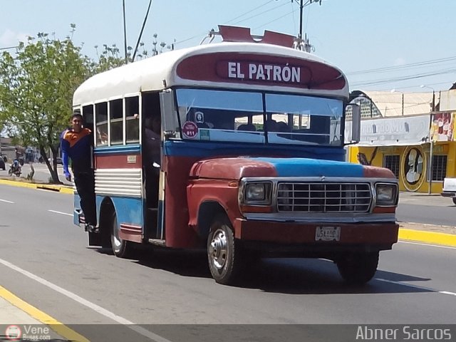 ZU - A.C. de Conductores Curva Villa Baralt 011 por Abner Sarcos