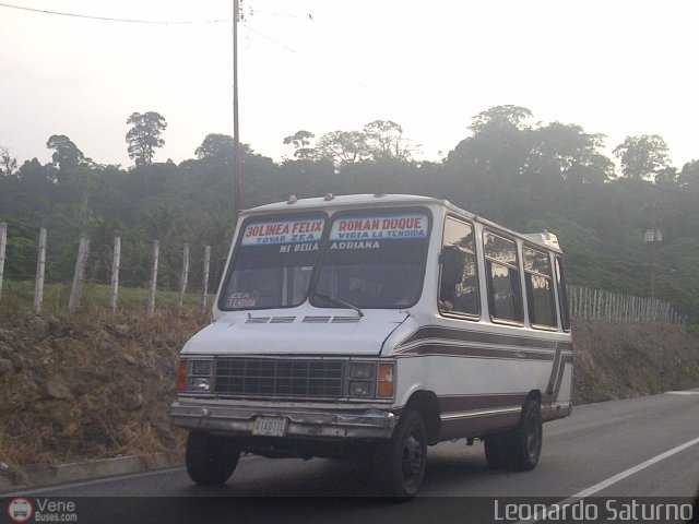 L�nea F�lix Roman Duque 30 por Leonardo Saturno