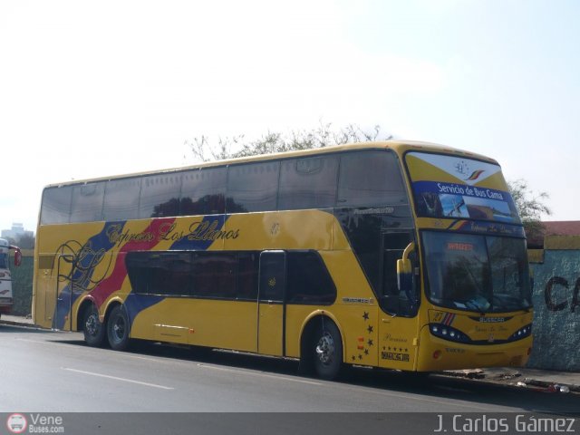 Expresos Los Llanos 027 por J. Carlos Gámez