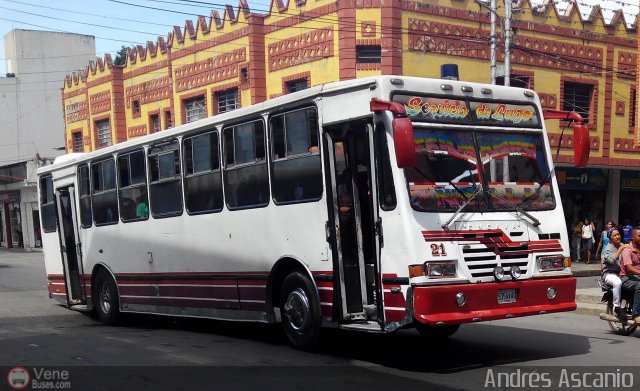 Cooperativa Carlos Arvelo 21 por Andr�s Ascanio