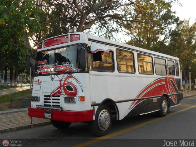 A.C. L�nea Col�n 27 por Jos� Mora