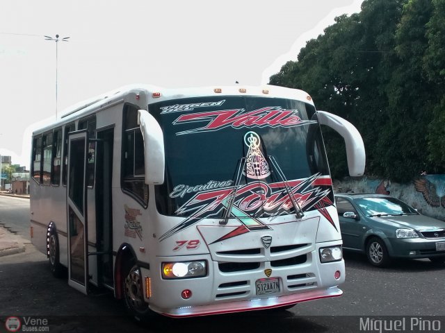 Ejecutivos Kova 078 por Miguel Pino