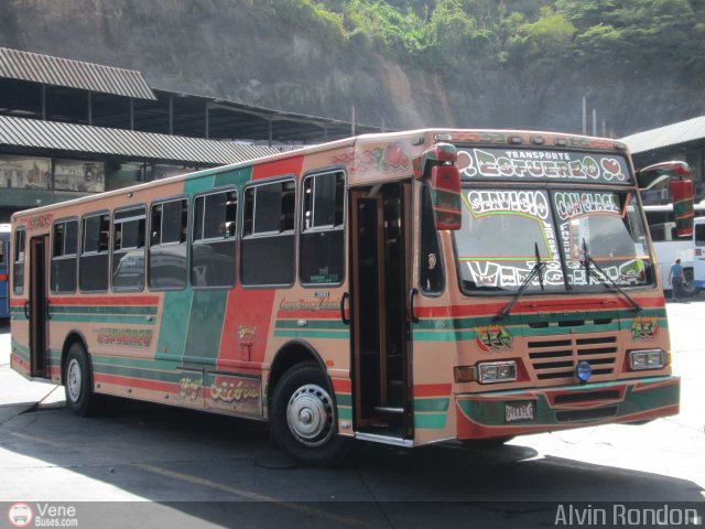 Transporte El Esfuerzo 17 por Alvin Rond�n