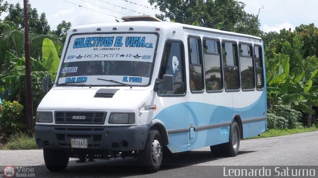 Colectivos El Vig�a 20 por Leonardo Saturno