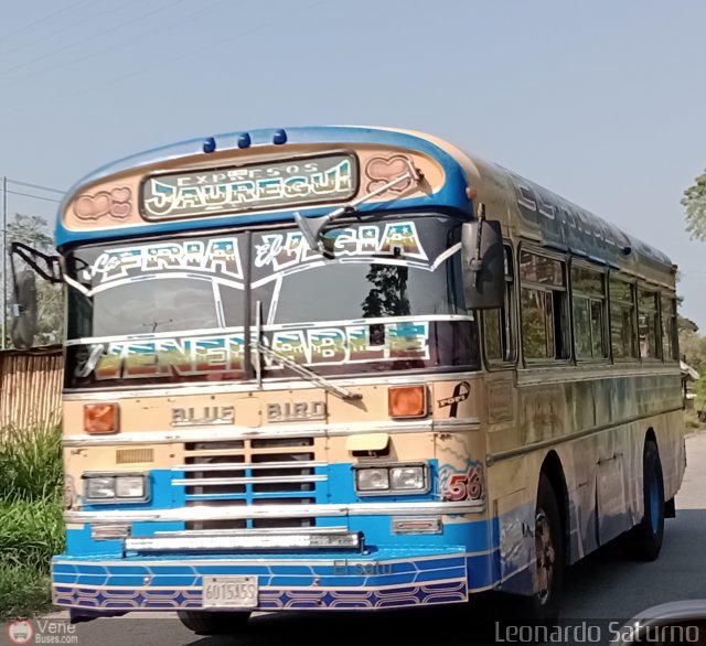 Expresos J�uregui 056 por Leonardo Saturno