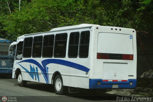 Particular o Desconocido 02 por Pablo Acevedo