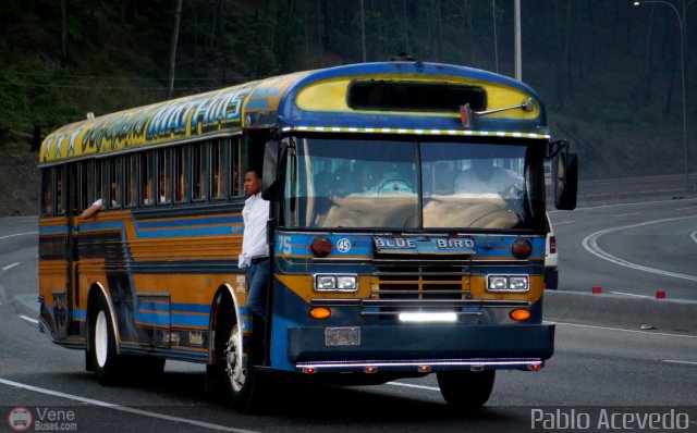 Particular o Desconocido 45 por Pablo Acevedo