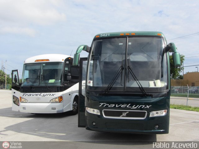 Garajes Paradas y Terminales Miami por Pablo Acevedo