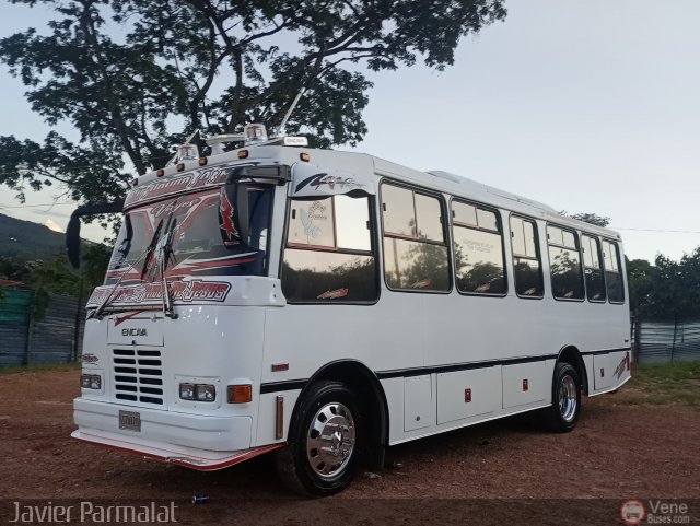 Transporte Gran Mariscal Sucre C.A. 52 por Javier Arretureta