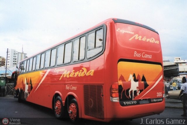 Expresos M�rida 0355 por J. Carlos G�mez