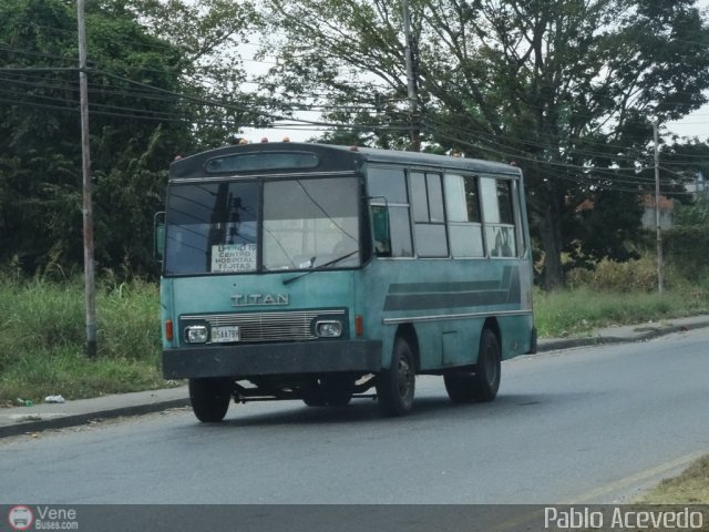 Particular o Desconocido 90 por Pablo Acevedo