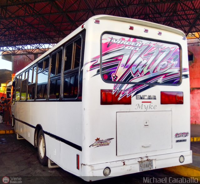 SU - Coop. Jes�s de Nazareth 32 por Michael Caraballo