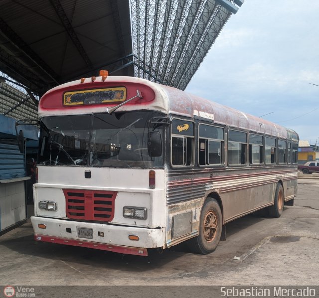 Colectivos Cachiri 25 por Sebastin Mercado