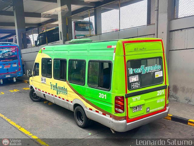 Particular o Desconocido 201 por Leonardo Saturno