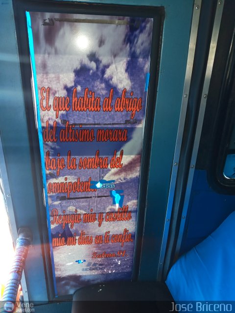 L�nea Crist�bal Mendoza 061 por Jos� Brice�o