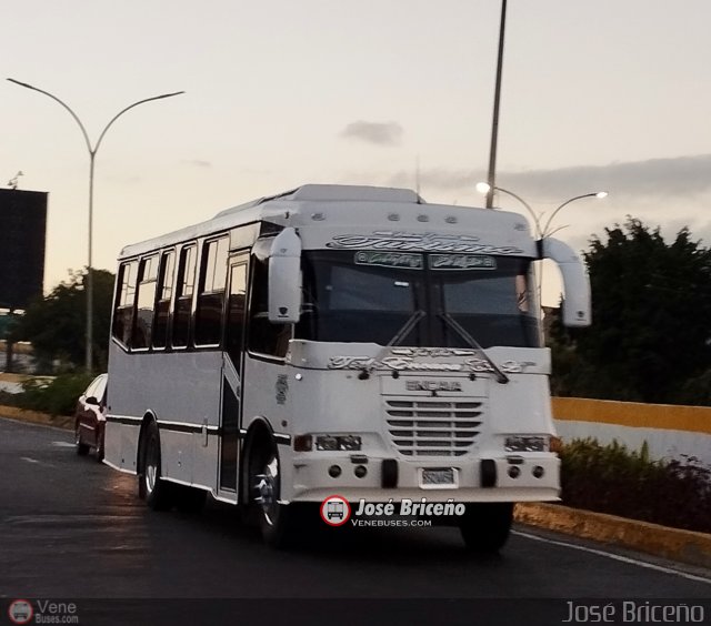 Colectivos El Vig�a 16 por Jos� Brice�o