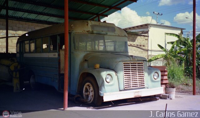 En Chiveras Abandonados Recuperaci�n  por Pablo Acevedo