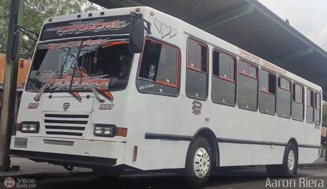 L�nea Carache 007 por Aaron Riera