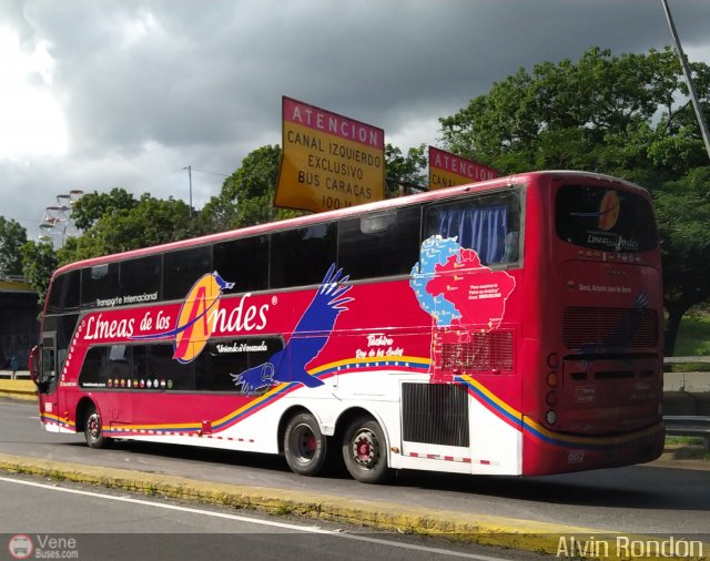 L�neas de Los Andes 002 por Alvin Rond�n