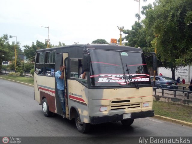 Particular o Desconocido 02 por Aly Baranauskas