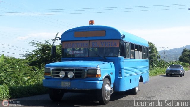 Colectivos El Vig�a 90 por Leonardo Saturno