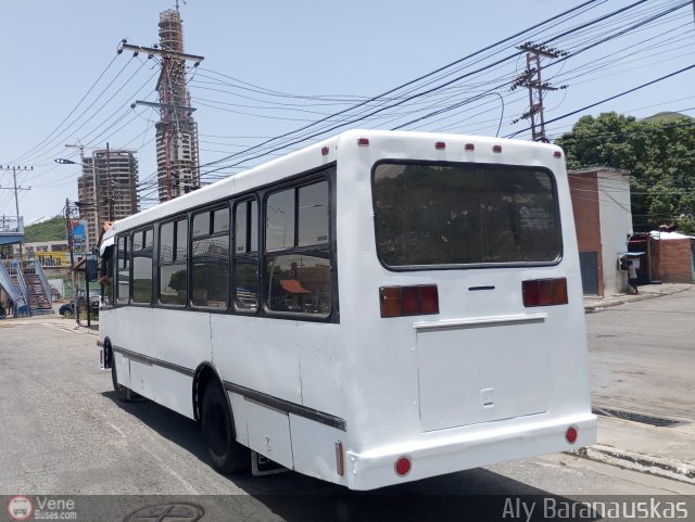 Particular o Desconocido 445 por Aly Baranauskas