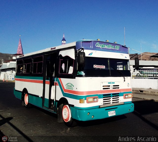 Cooperativa 109 007 por Andr�s Ascanio