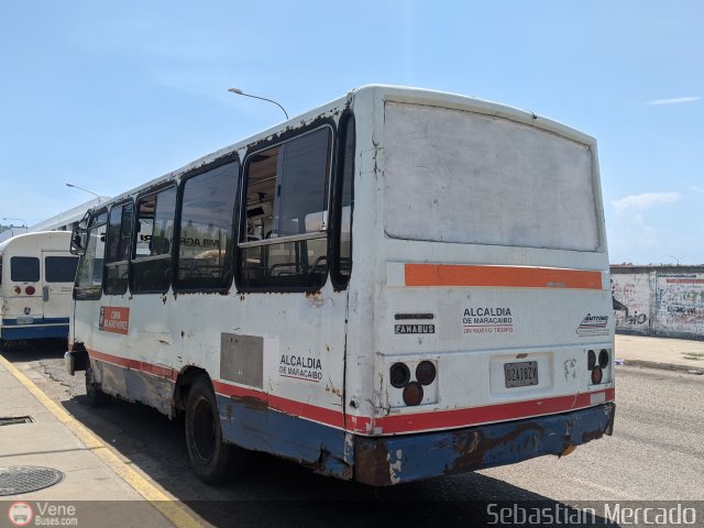 ZU - Asociaci�n Cooperativa Milagro Bus 16 por Sebasti�n Mercado