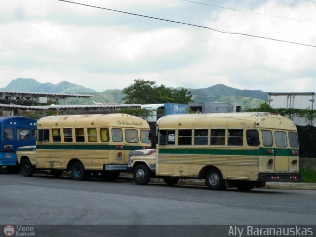 Garajes Paradas y Terminales San-Diego por Aly Baranauskas