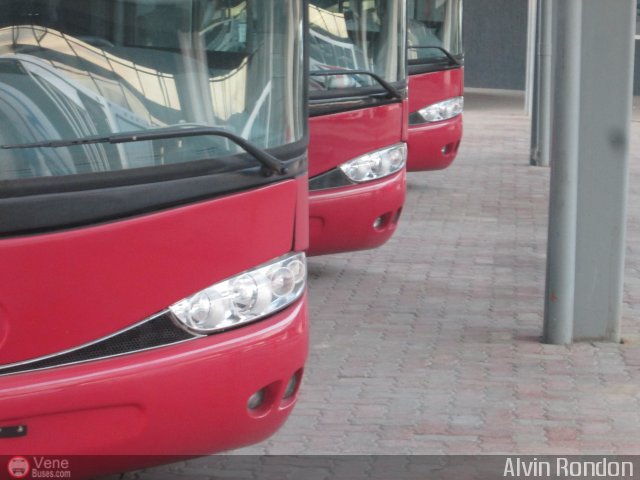 Garajes Paradas y Terminales La Guaira por Alvin Rond�n